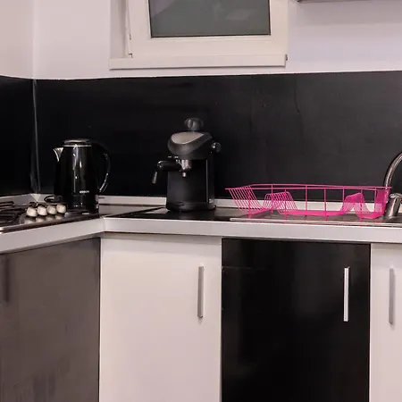 Walter With Self Check-in