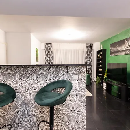 Walter With Self Check-in Бухарест