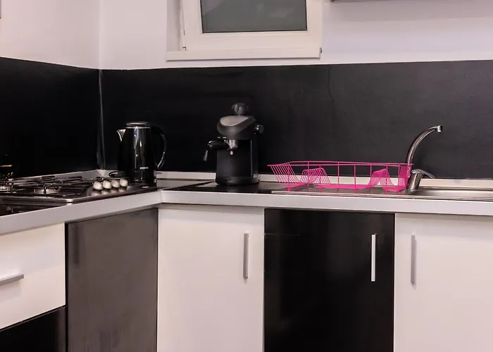 Walter With Self Check-in